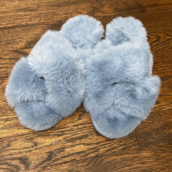 Faux Fur Slipper Bundle Set of 2, Size 5 - 6 - Picture 8 of 12